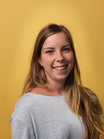 Portret Bianca, Operatie
assistent