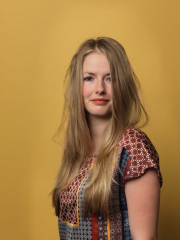 Portret Anouk, Verpleegkundige in verpleeghuis