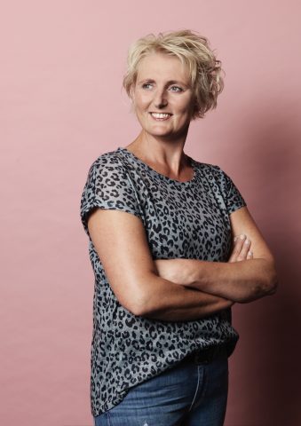 Portret Greetje, Ouderenwerker