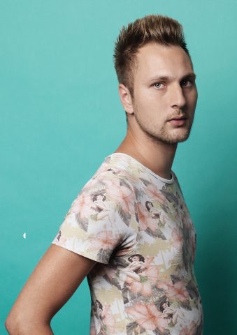 Portret Niels, Helpende