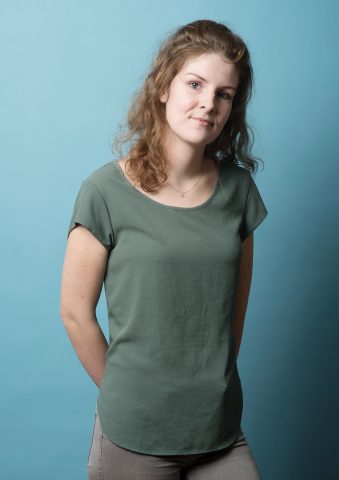 Portret Esme, Verpleegkundige in verpleeghuis