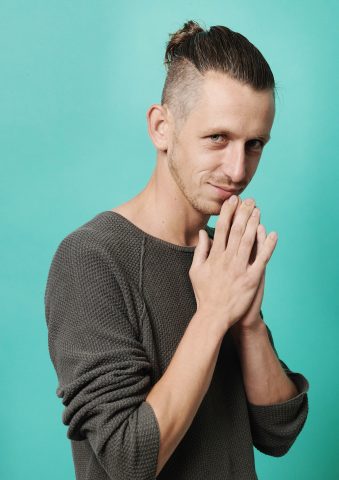 Portret Stefan, Verpleegkundige in verpleeghuis