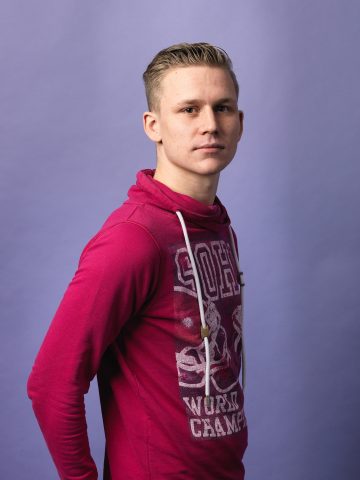 Portret Glenn, Verpleegkundige in verpleeghuis